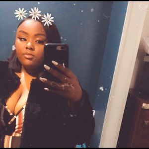 Meet your Posher, Samara